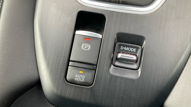 Nissan Qashqai 1.3 DiG-T MH N-Connecta 5dr Petrol Hatchback